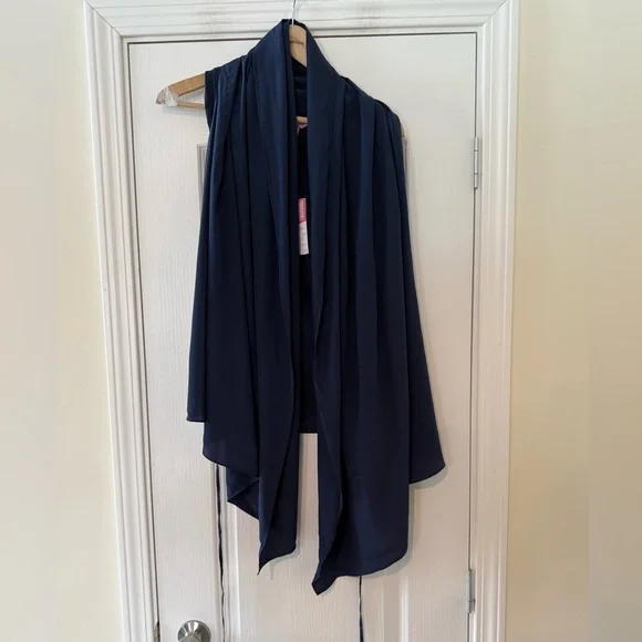 Lilly Pulitzer Hana 100% Silk Convertible Vest - Picture 5 of 11